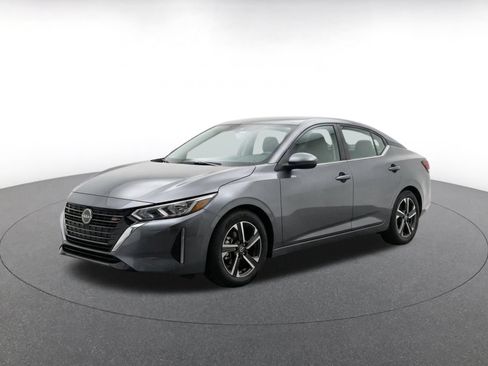 Used 2025 Nissan Sentra SV FWD image 3