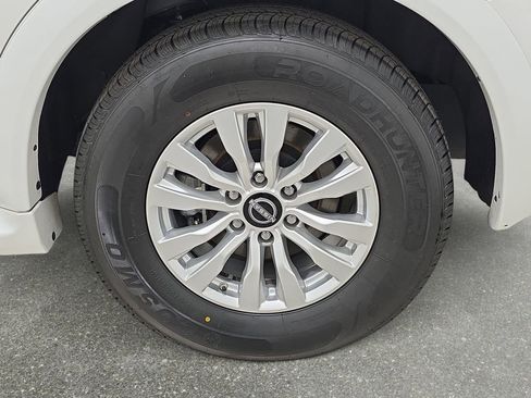 Used 2024 Nissan Armada SV AWD/4WD image 31