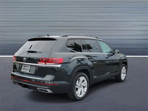 Used 2021 Volkswagen Atlas SE w/ Panoramic Sunroof Package image 3