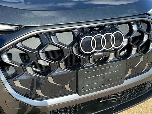 Used 2025 Audi Q5 Premium Plus image 29