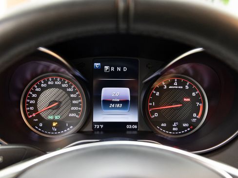 Used 2016 Mercedes-Benz AMG GT S w/ Exclusive Interior Package image 15