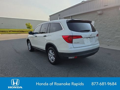 Used 2018 Honda Pilot LX image 3