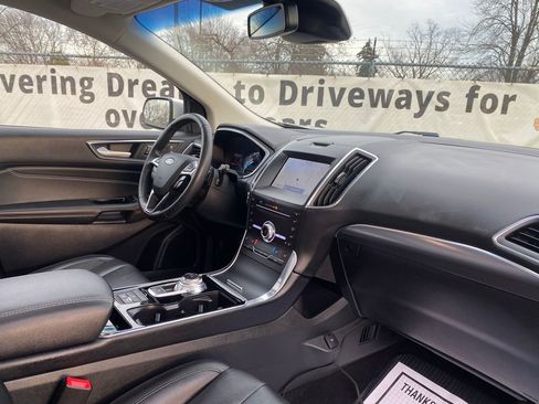 Used 2019 Ford Edge Titanium w/ Equipment Group 301A image 19