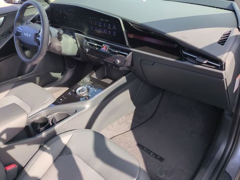 New 2026 Kia Niro Wind image 28