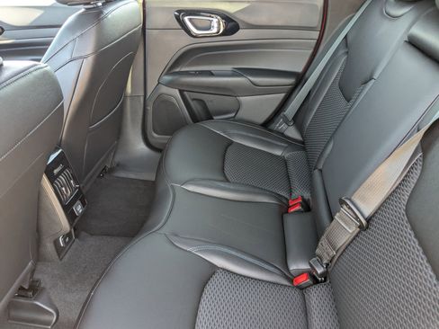 New 2026 Jeep Compass Latitude image 14