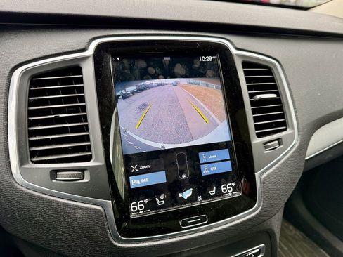 Used 2021 Volvo XC90 T5 Momentum w/ Climate Package image 20