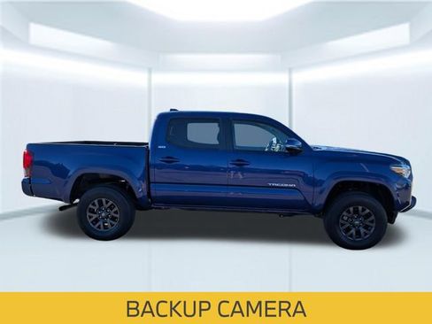Used 2023 Toyota Tacoma SR5 w/ Technology Package AWD/4WD image 7