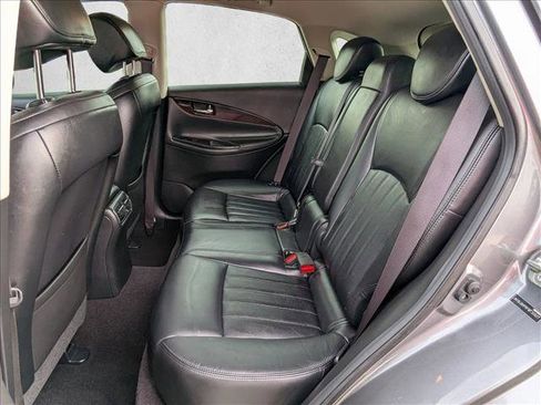 Used 2015 INFINITI QX50 Journey w/ Premium Package image 16