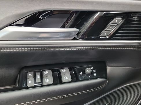 New 2026 Jeep Grand Wagoneer Limited AWD/4WD image 12