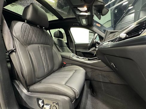 Used 2026 BMW X5 M60i AWD/4WD image 25