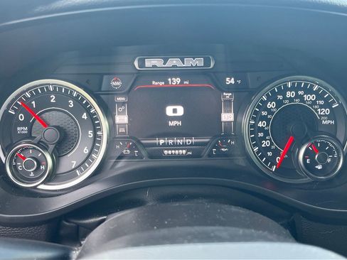 Used 2022 RAM 1500 Big Horn AWD/4WD image 4