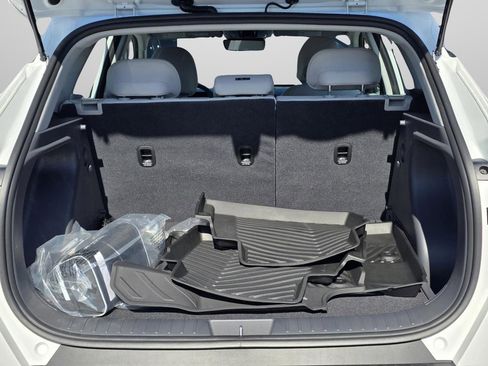 New 2026 Hyundai Kona SE image 8