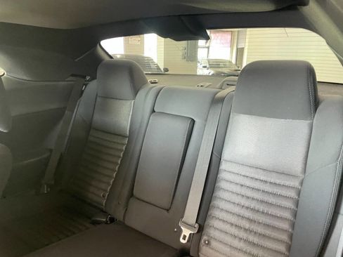 Used 2013 Dodge Challenger R/T image 17