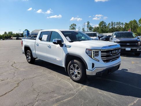 Used 2024 GMC Sierra 1500 SLT AWD/4WD image 7