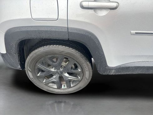 Used 2018 Jeep Renegade Altitude image 14