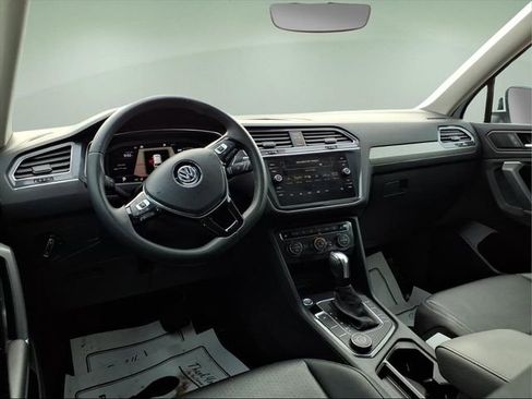 Used 2020 Volkswagen Tiguan SEL image 10