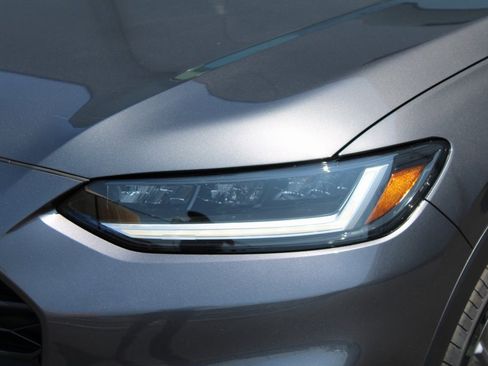 New 2026 Honda HR-V LX image 2