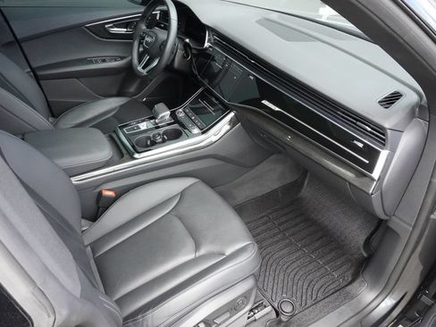 Used 2021 Audi Q8 Premium Plus w/ Premium Plus Package AWD/4WD image 22