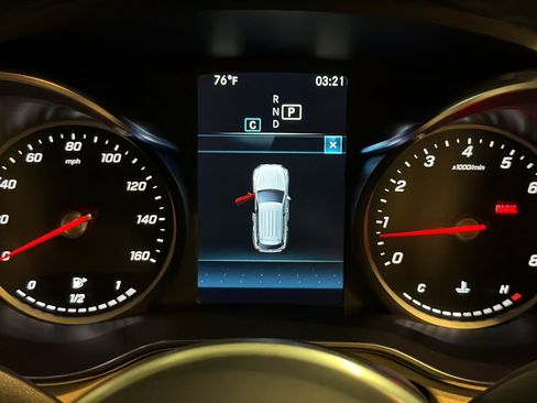 Used 2022 Mercedes-Benz GLC 300 4MATIC image 23