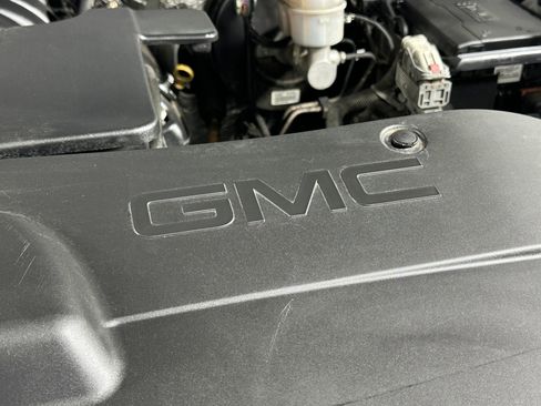 Used 2017 GMC Yukon XL SLT image 44