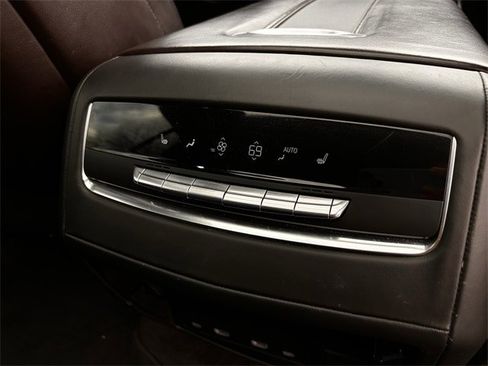 Used 2022 Cadillac Escalade ESV Sport Platinum image 33