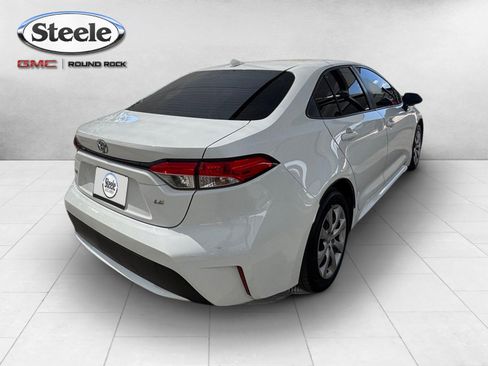 Used 2021 Toyota Corolla LE FWD image 5
