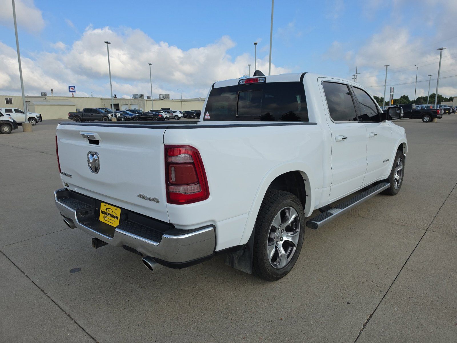 Used 2022 RAM 1500 Laramie AWD/4WD image 8