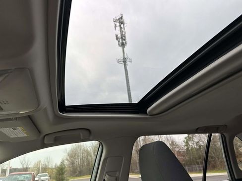 Used 2020 Toyota RAV4 XLE w/ Convenience Package image 19