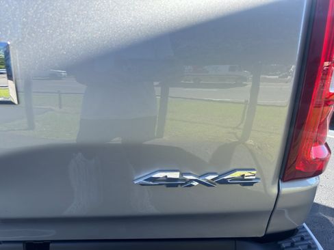Used 2025 RAM 1500 Big Horn AWD/4WD image 14