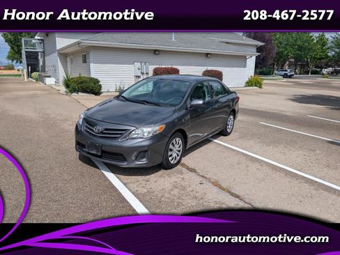 Used 2013 Toyota Corolla LE FWD image 1