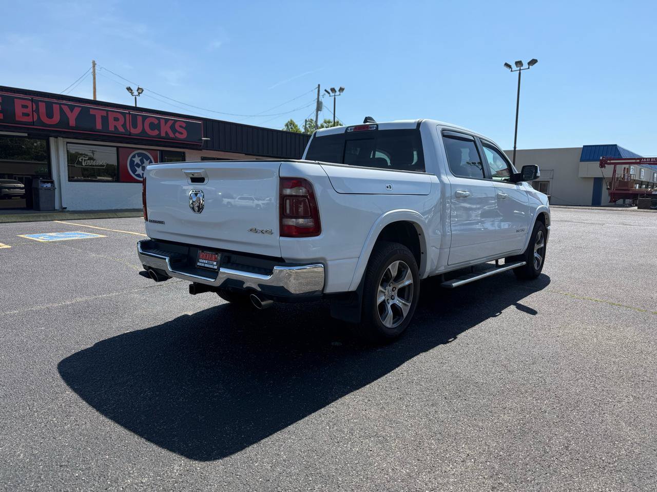 Used 2022 RAM 1500 Laramie AWD/4WD image 5