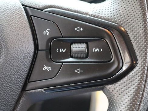 Used 2024 Chevrolet Trax LS w/ LS Convenience Package FWD image 28