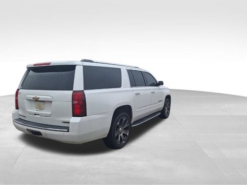 Used 2017 Chevrolet Suburban Premier image 12