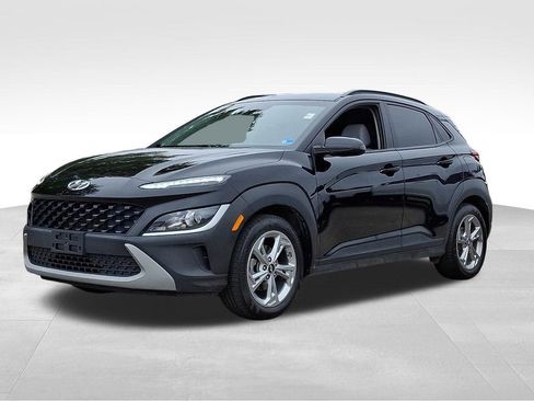 Used 2023 Hyundai Kona SEL w/ Cargo Package FWD image 3