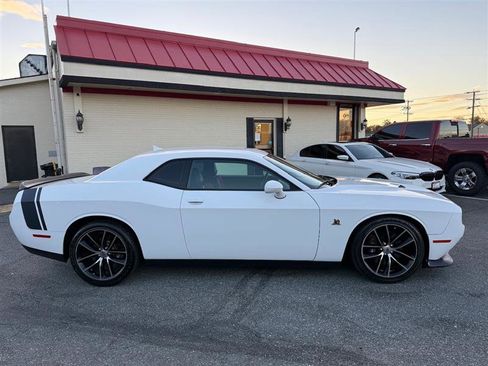 Used 2017 Dodge Challenger R/T Scat Pack w/ Leather Interior Group image 6