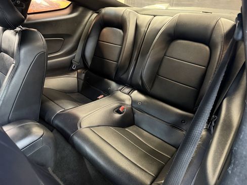 Used 2017 Ford Mustang Premium image 21