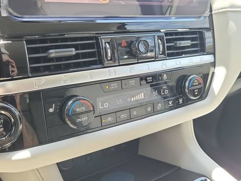 New 2026 Nissan Pathfinder SL FWD image 31