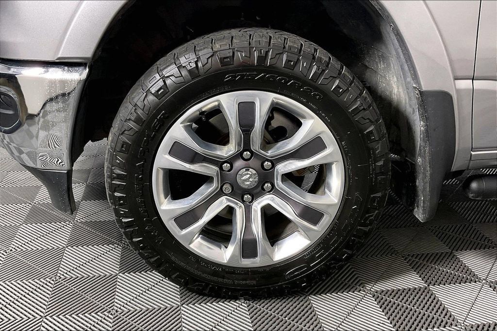 Used 2024 RAM 1500 Limited AWD/4WD image 10