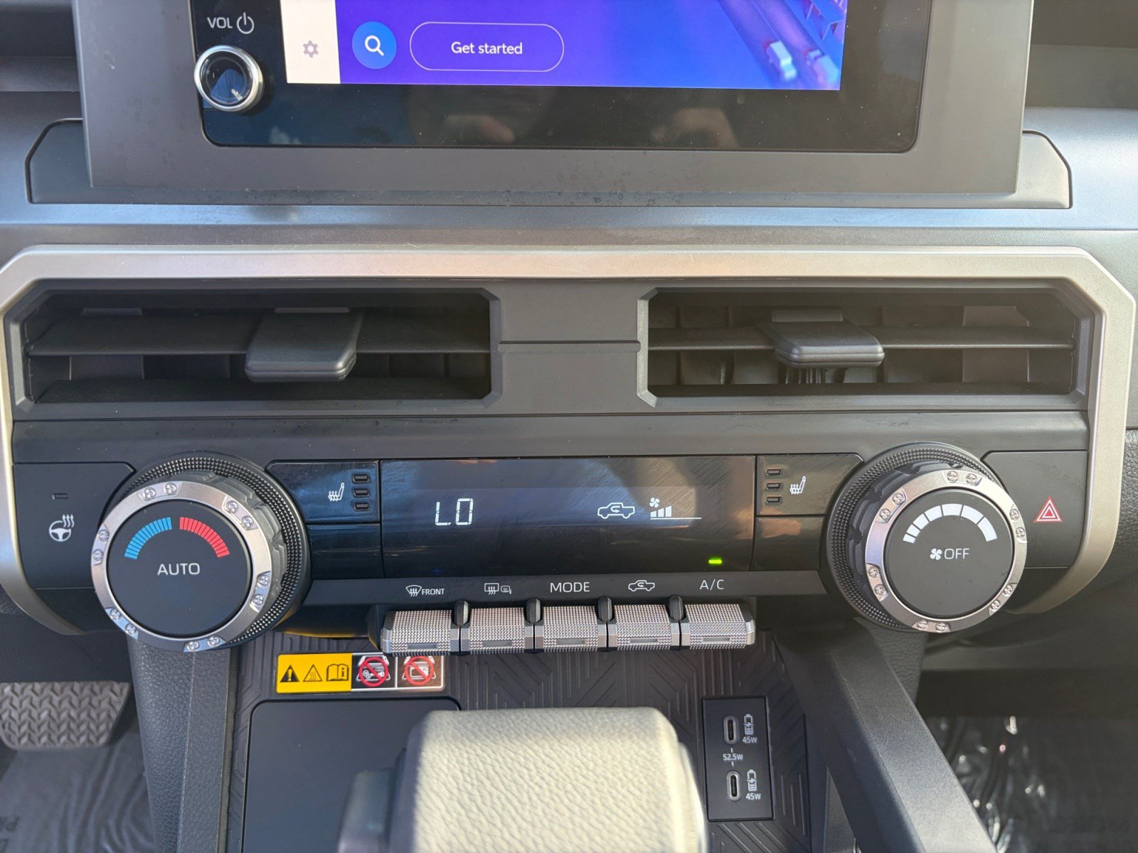 Used 2024 Toyota Tacoma SR5 AWD/4WD image 22