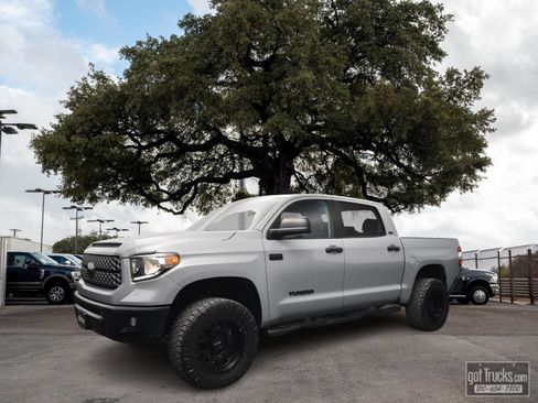 Used 2021 Toyota Tundra SR5 w/ SR5 Upgrade Package RWD image 1