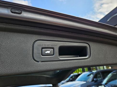 Used 2025 Honda Odyssey EX-L image 10
