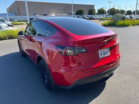 Used 2023 Tesla Model Y Long Range AWD/4WD image 7