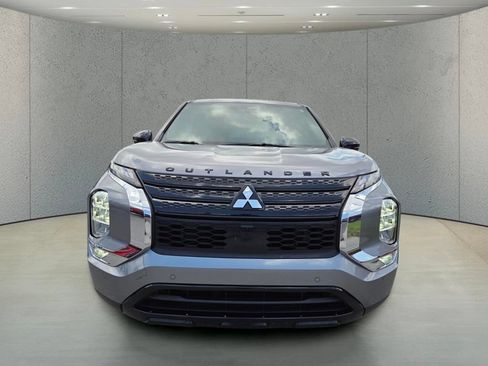 Used 2024 Mitsubishi Outlander SE Black Edition FWD image 12