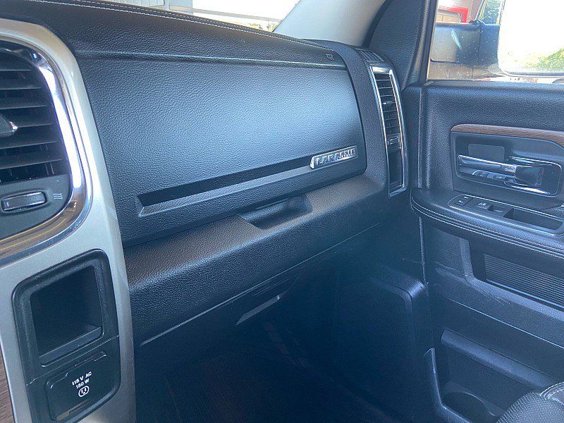 Used 2017 RAM 1500 Laramie AWD/4WD image 14