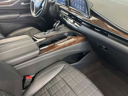 Certified 2024 Cadillac Escalade ESV Sport Platinum image 18