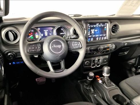 Used 2023 Jeep Wrangler Unlimited w/ 8.4" Radio Group AWD/4WD image 4