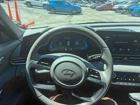 Used 2026 Hyundai Elantra Sport FWD image 29