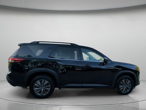 Used 2024 Nissan Pathfinder SV FWD image 31
