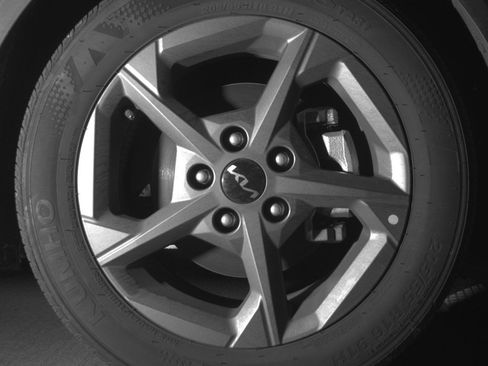 Used 2025 Kia K4 LXS image 13