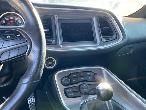 Used 2019 Dodge Challenger R/T image 30